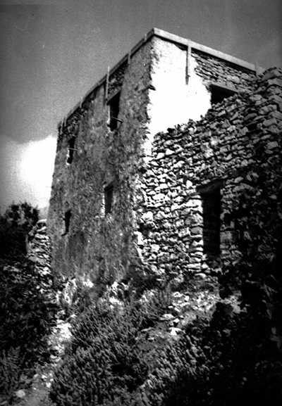 A picture of the construction of Carolina's Amorgos house